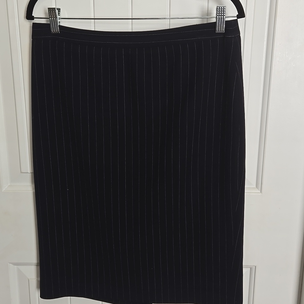 Ann Taylor Navy Blue White Pinstriped Pencil Skirt Preppy Nautical Quiet Luxury